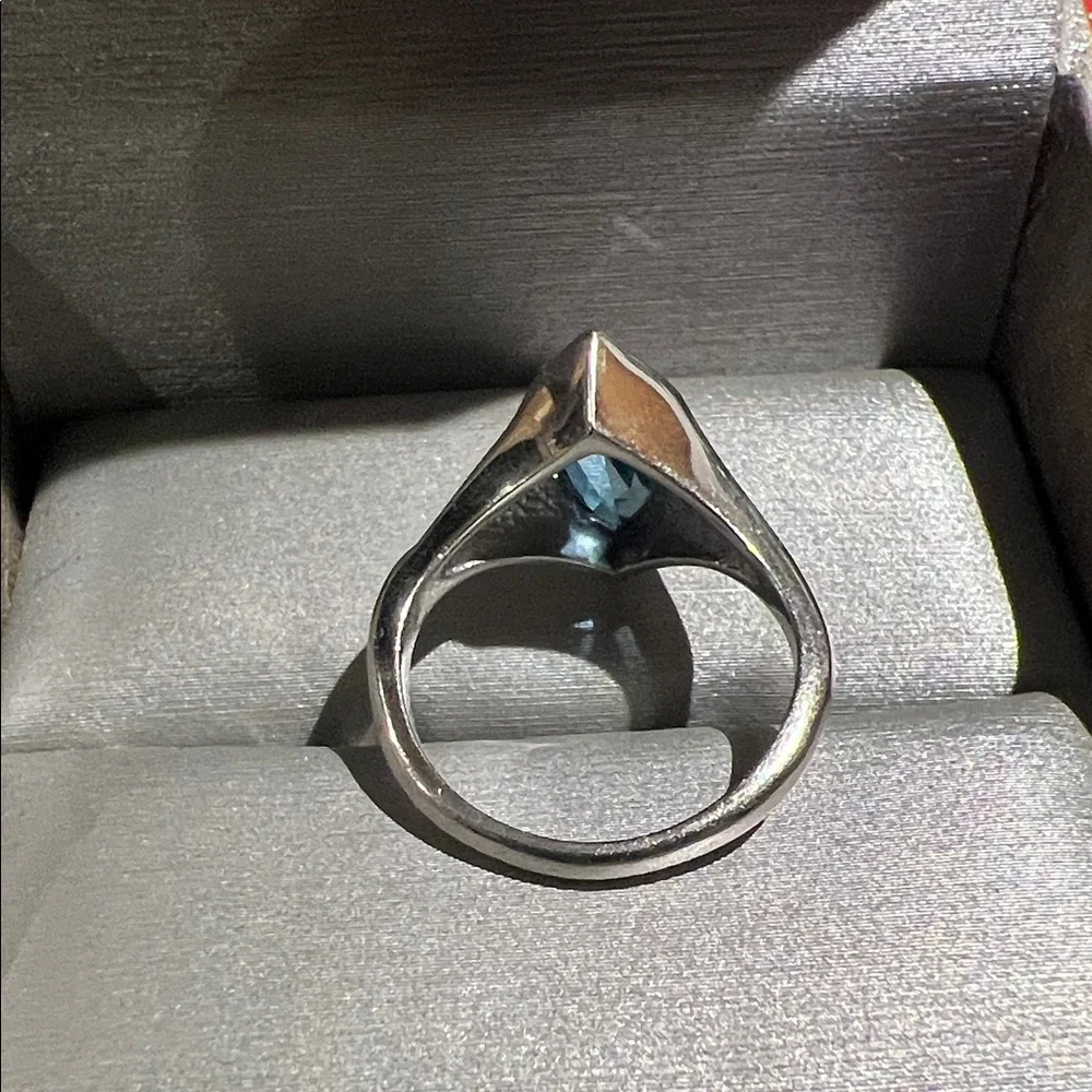 10k Custom Women's Ring with London Blue Topaz Stone - Picture 4 of 7